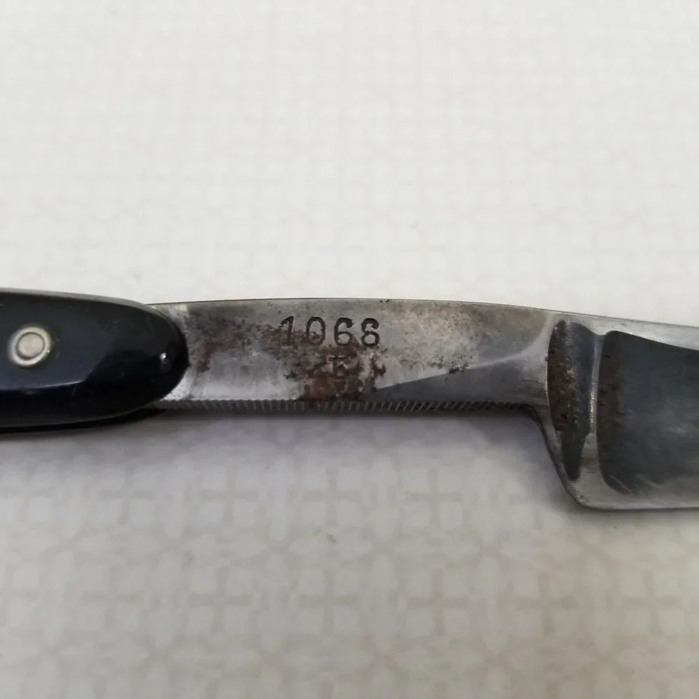 Washington Cutlery Co Germany King Of Whiskers Razor 1066 MILWAUKEE With‎ Case